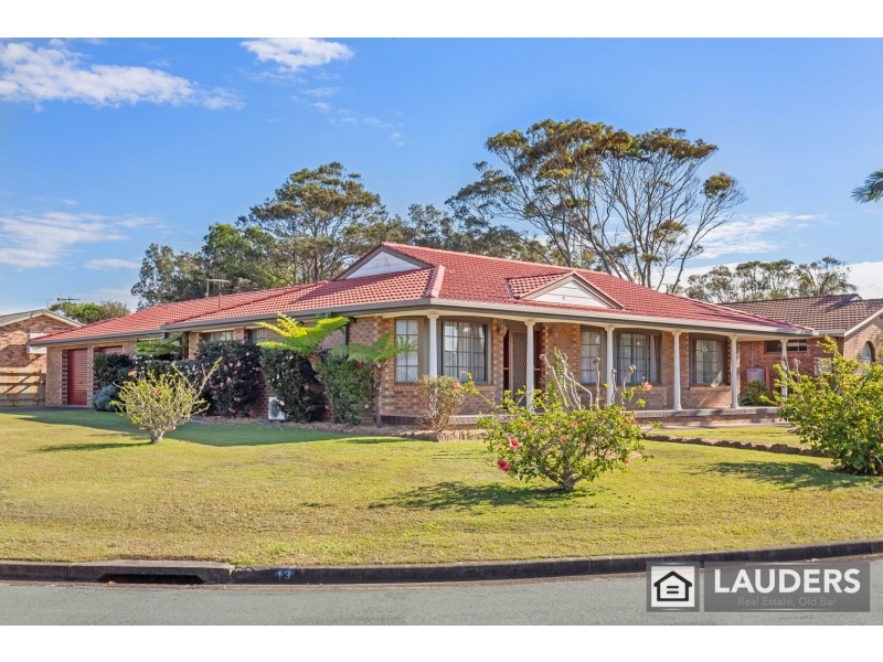 13 Joel Drive, Old Bar NSW 2430