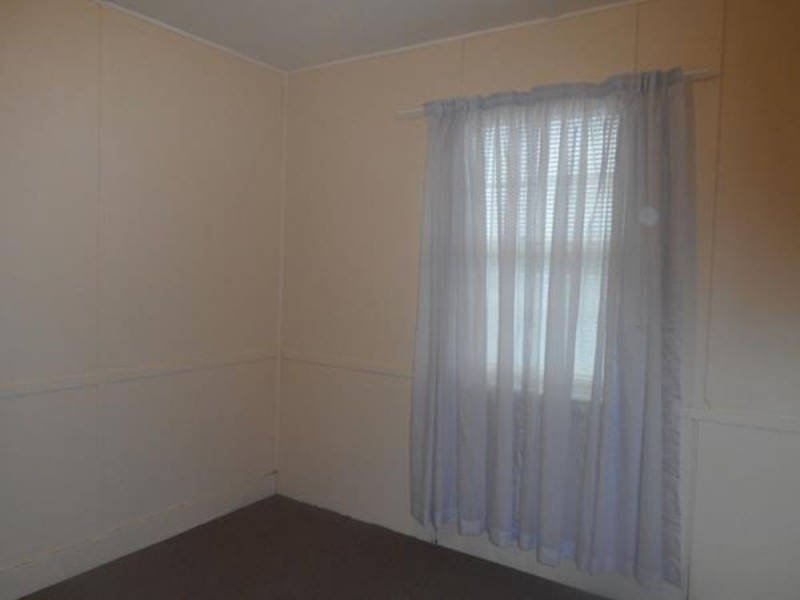 28 Old Bar Road, Old Bar NSW 2430