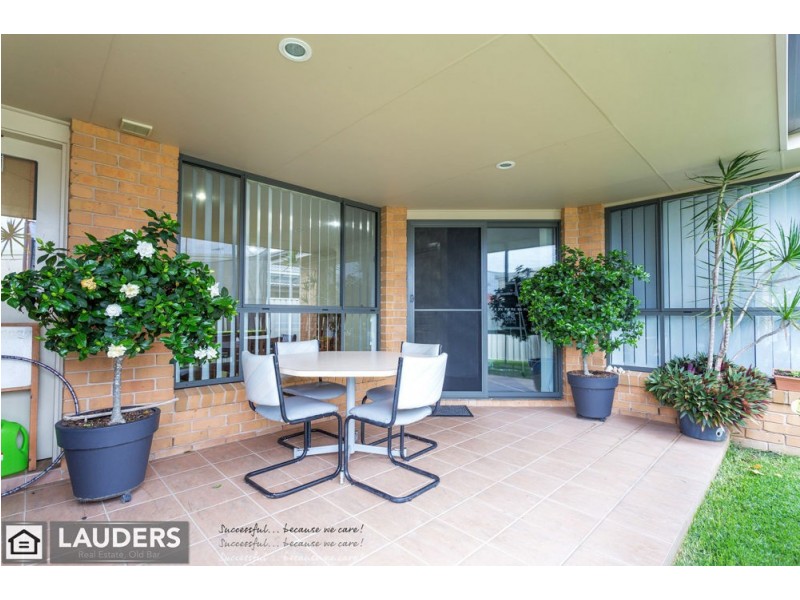 2/24 Albatross Way, Old Bar NSW 2430