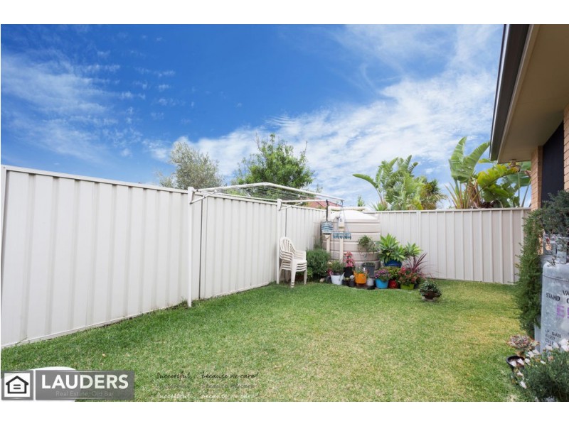 2/24 Albatross Way, Old Bar NSW 2430
