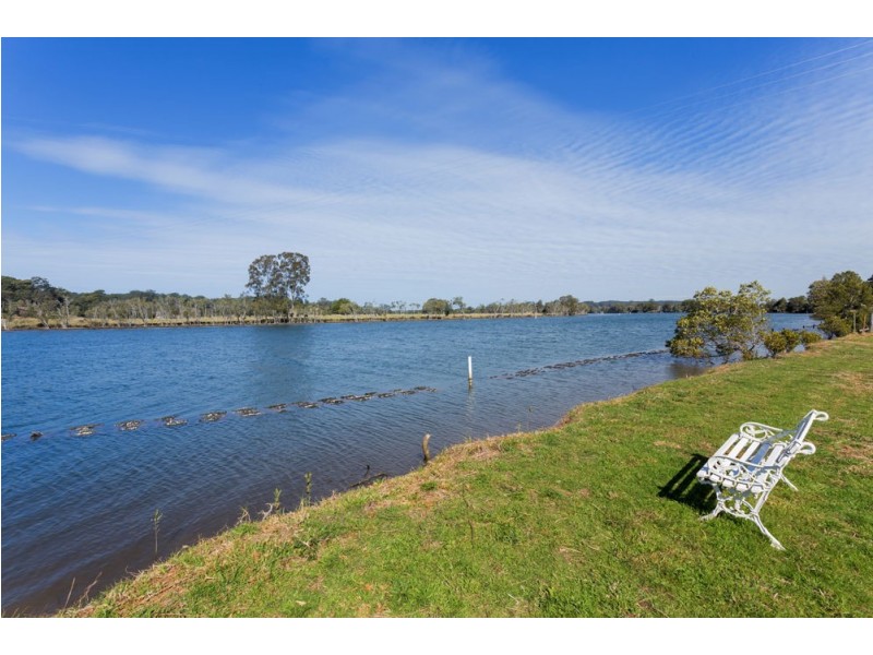 107 Lauries Lane, Oxley Island NSW 2430