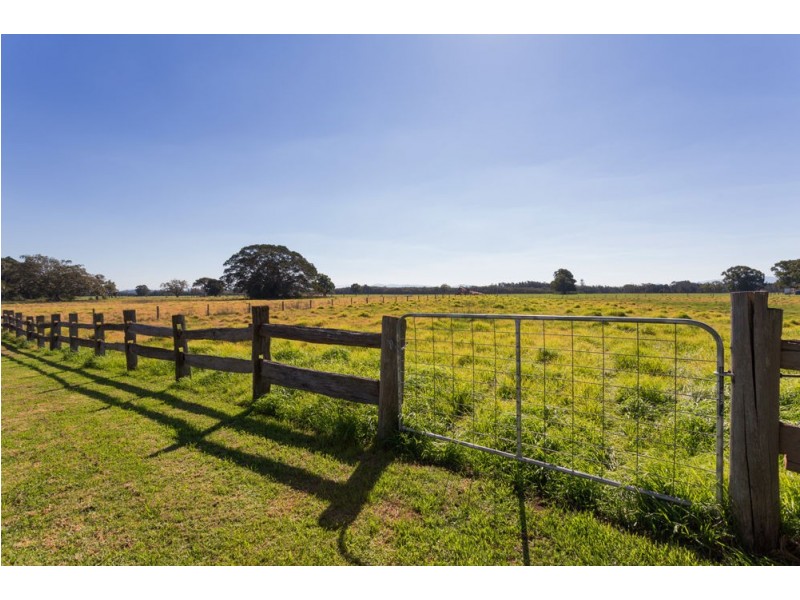 107 Lauries Lane, Oxley Island NSW 2430