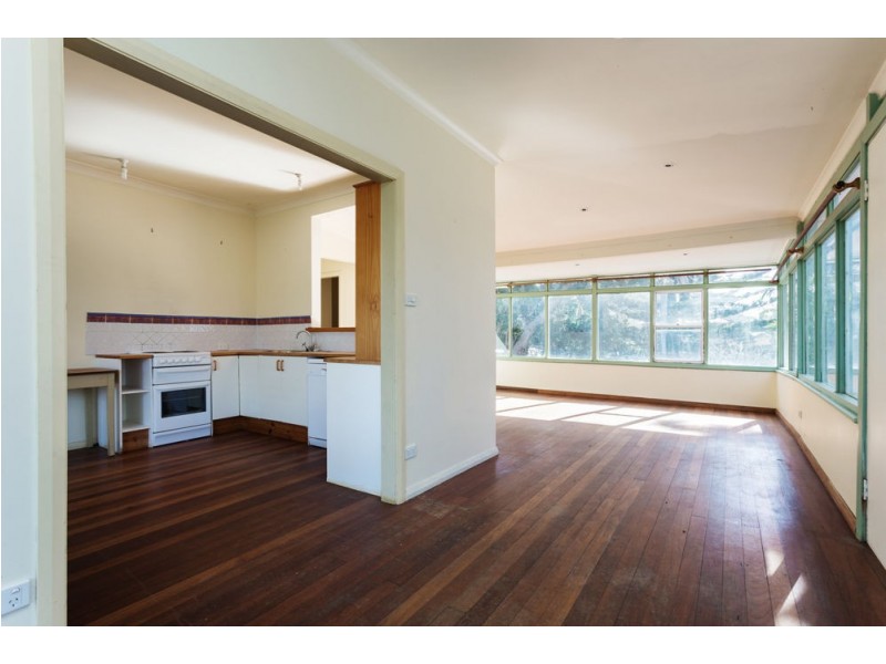 19 Pacific Parade, Old Bar NSW 2430