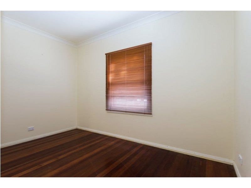 19 Pacific Parade, Old Bar NSW 2430