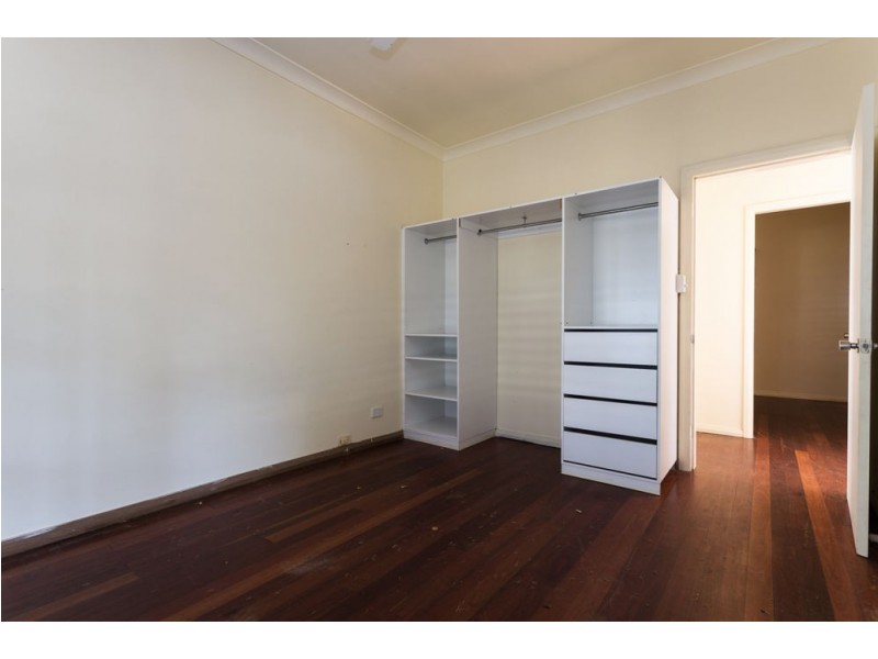 19 Pacific Parade, Old Bar NSW 2430