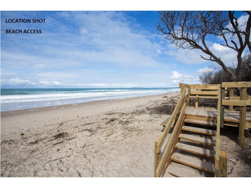 19 Pacific Parade, Old Bar NSW 2430