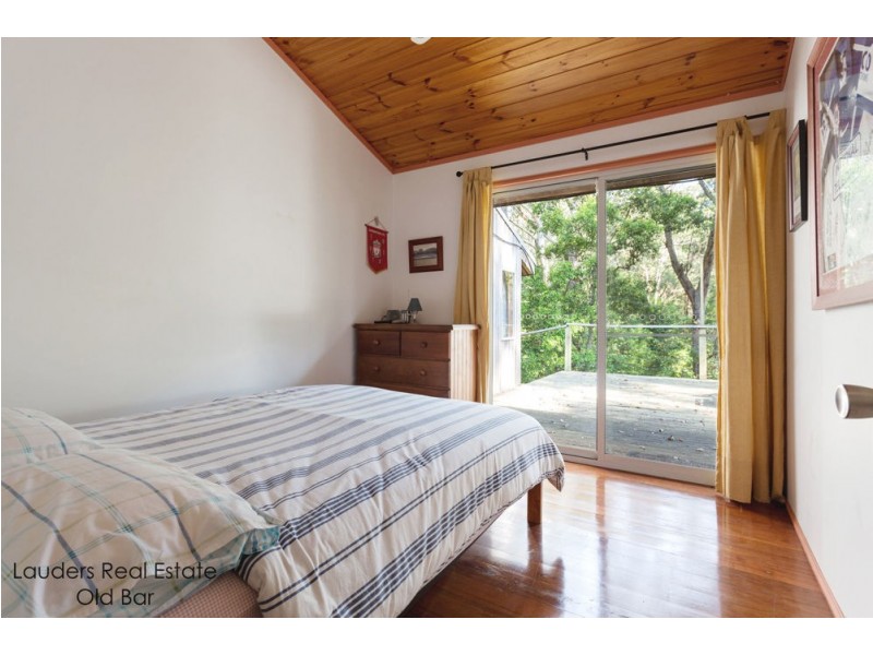 24 Rainforest Drive, Mitchells Island NSW 2430