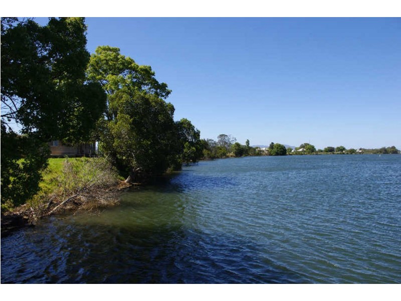 40-42 Weeks Lane, Oxley Island NSW 2430