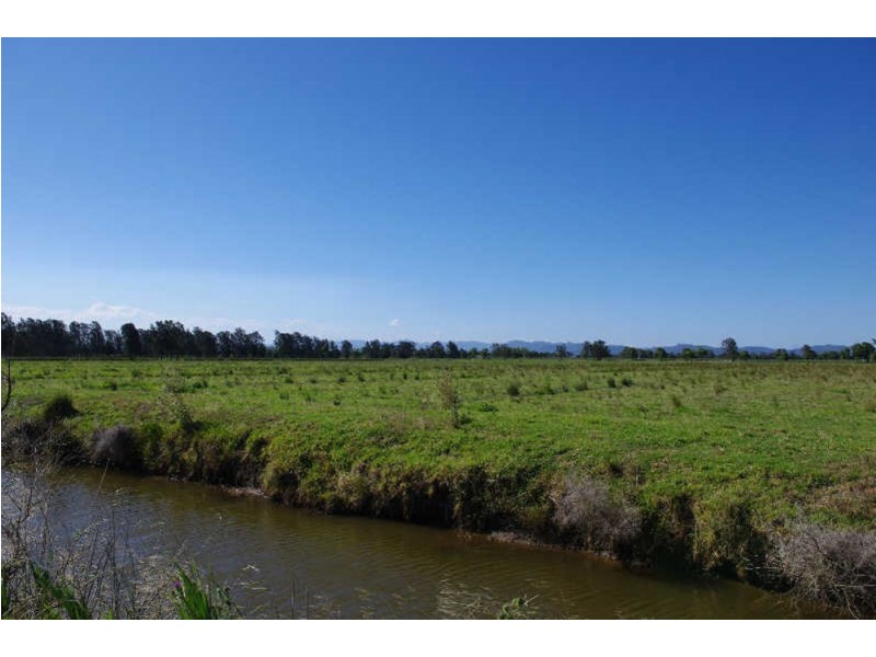 40-42 Weeks Lane, Oxley Island NSW 2430