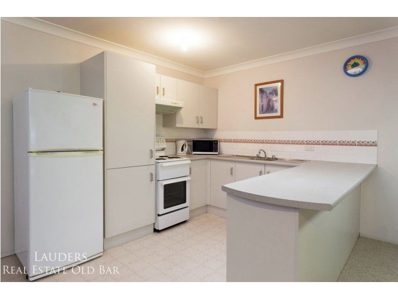 4/26 Old Bar Road, Old Bar NSW 2430