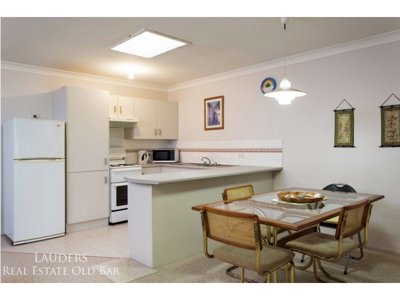 4/26 Old Bar Road, Old Bar NSW 2430