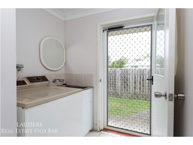 4/26 Old Bar Road, Old Bar NSW 2430