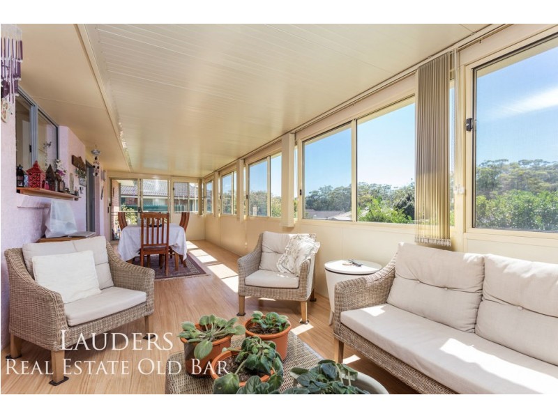 24 Carrabeen Drive, Old Bar NSW 2430