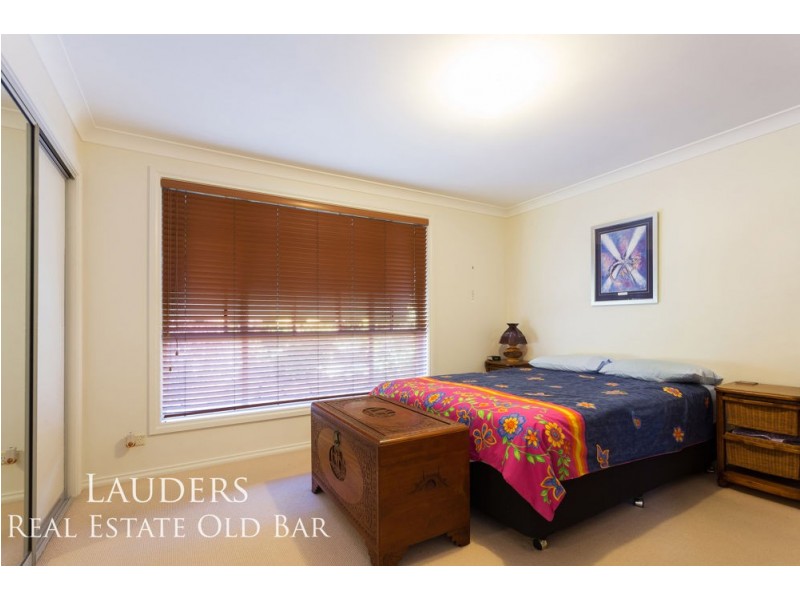 24 Carrabeen Drive, Old Bar NSW 2430