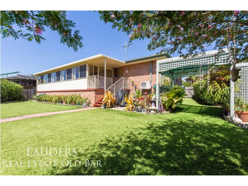 24 Carrabeen Drive, Old Bar NSW 2430