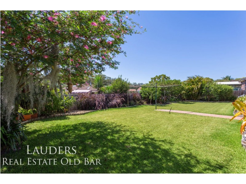 24 Carrabeen Drive, Old Bar NSW 2430