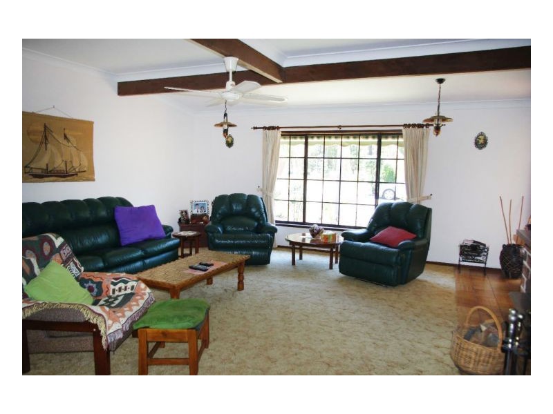 552 Old Bar Road, Old Bar NSW 2430