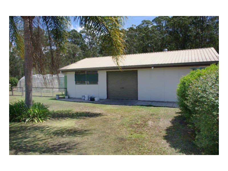 552 Old Bar Road, Old Bar NSW 2430
