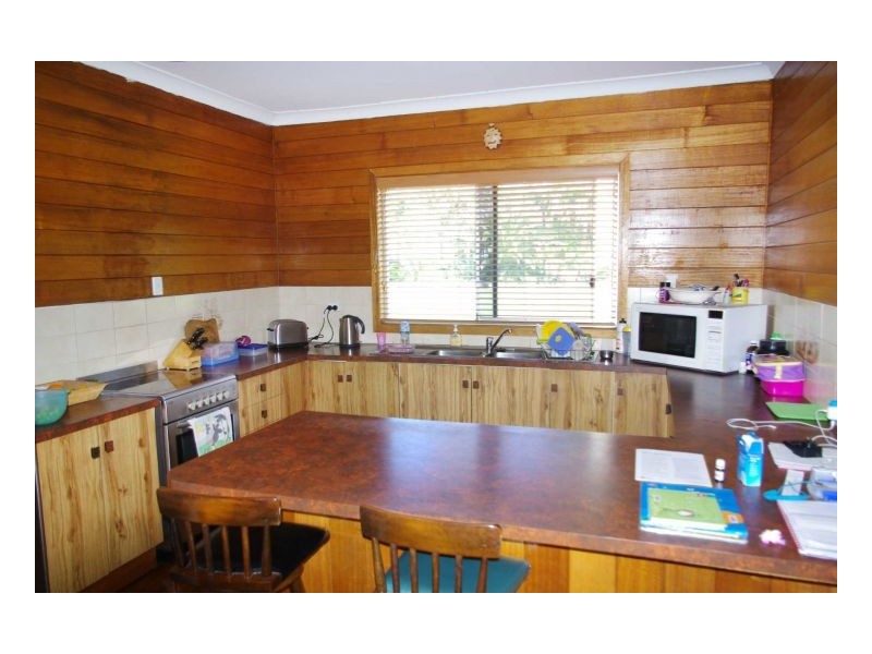 741 Old Bar Road, Old Bar NSW 2430