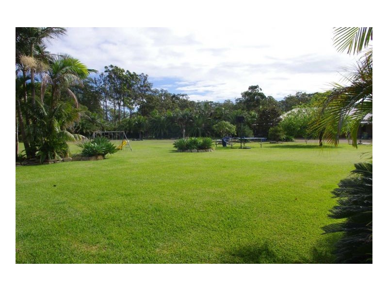 741 Old Bar Road, Old Bar NSW 2430