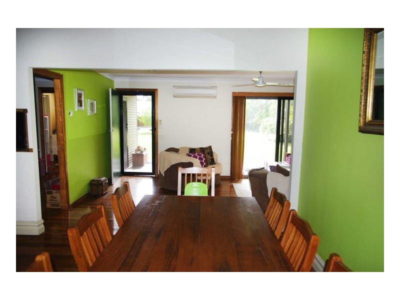 741 Old Bar Road, Old Bar NSW 2430