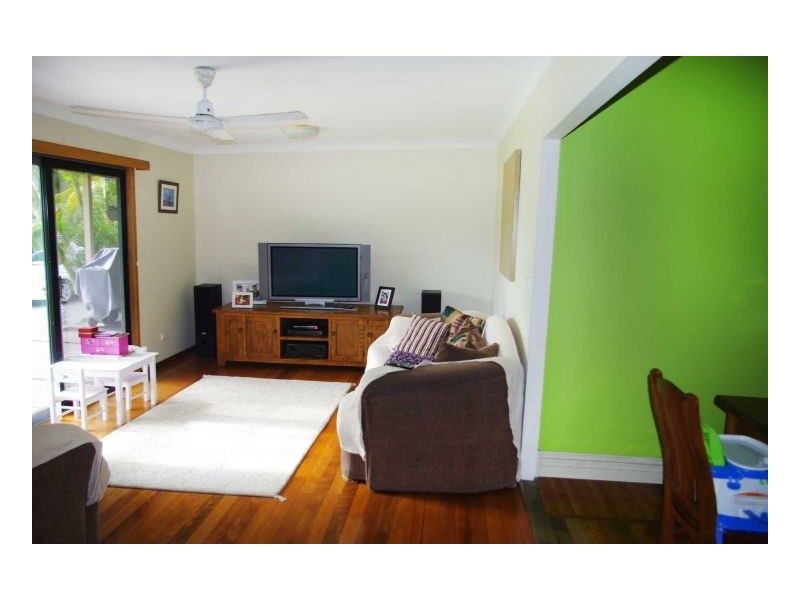 741 Old Bar Road, Old Bar NSW 2430