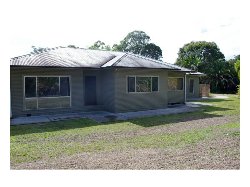 741 Old Bar Road, Old Bar NSW 2430