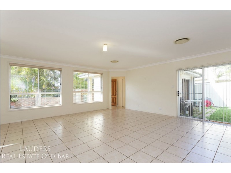 3/6 Bryan Street, Old Bar NSW 2430