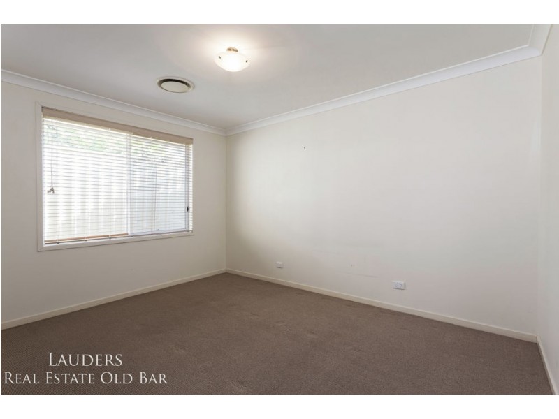3/6 Bryan Street, Old Bar NSW 2430