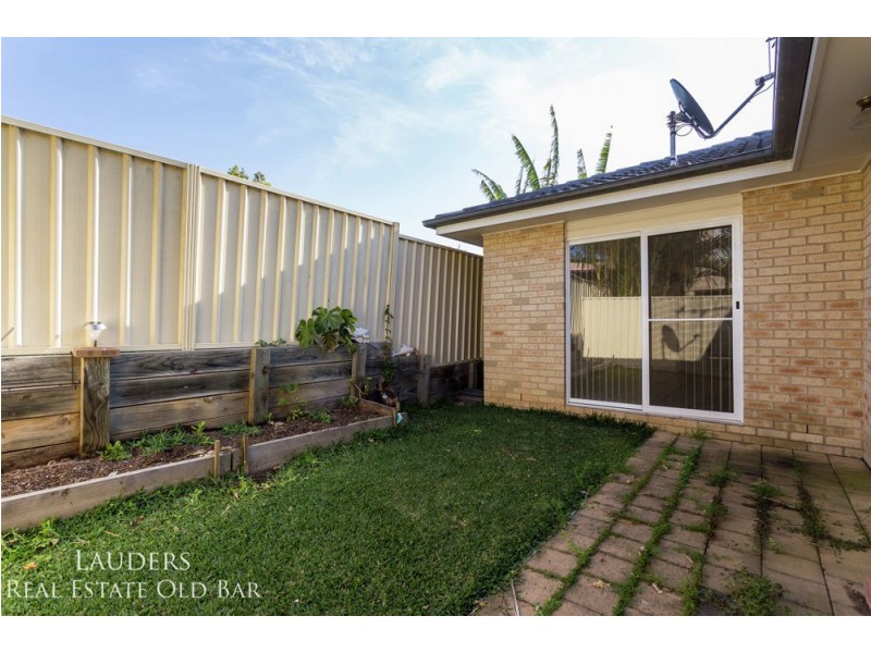 3/6 Bryan Street, Old Bar NSW 2430