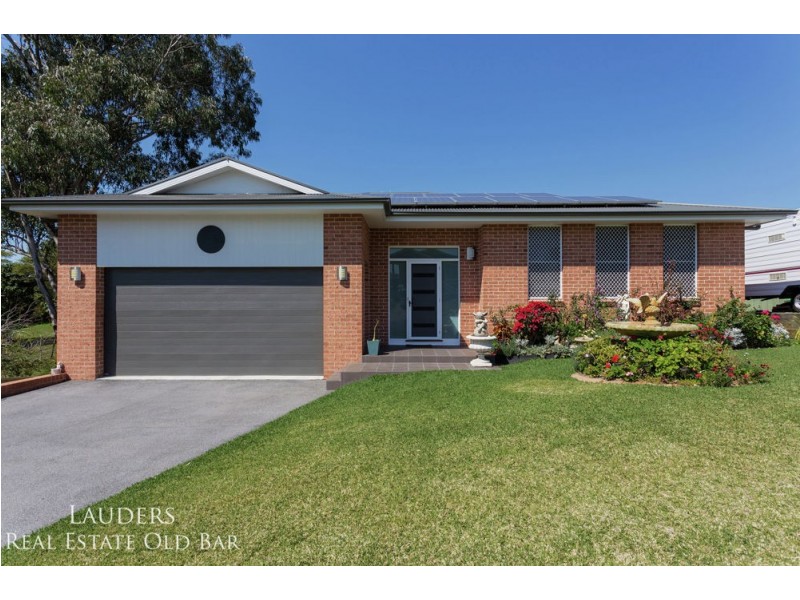 6 Railton Ave, Taree NSW 2430