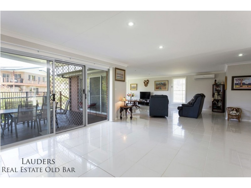 6 Railton Ave, Taree NSW 2430