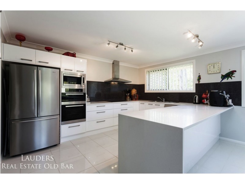 6 Railton Ave, Taree NSW 2430