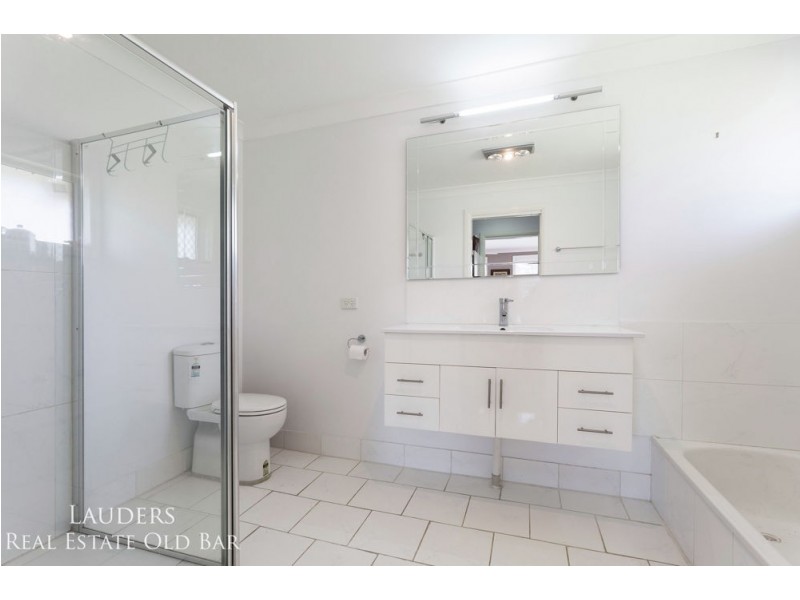 6 Railton Ave, Taree NSW 2430