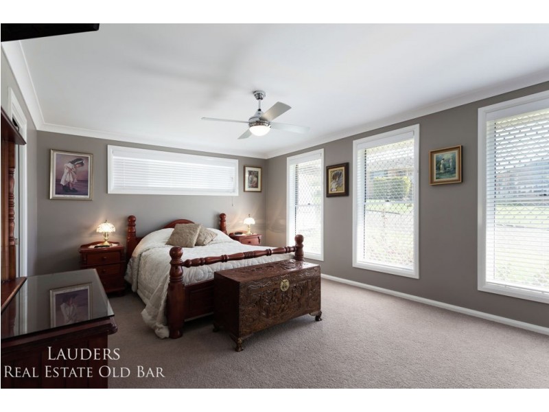 6 Railton Ave, Taree NSW 2430