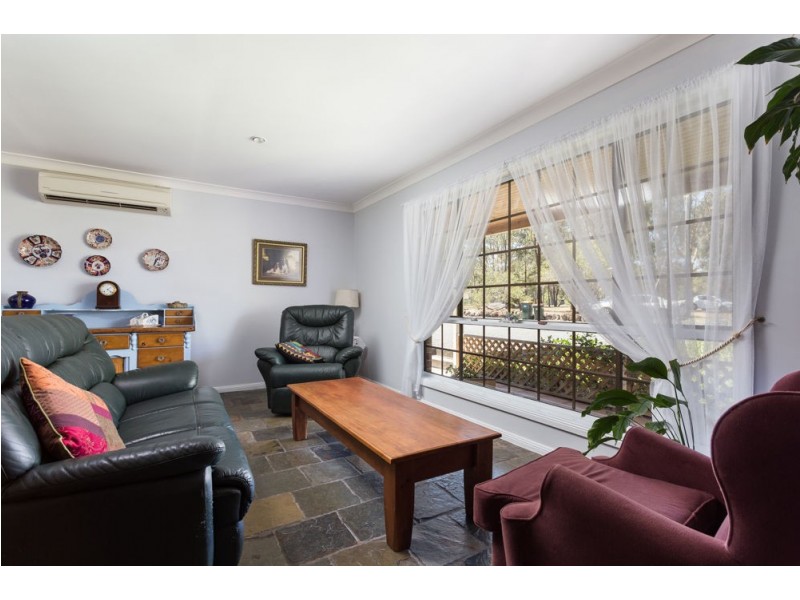 25 Myles Close, Old Bar NSW 2430