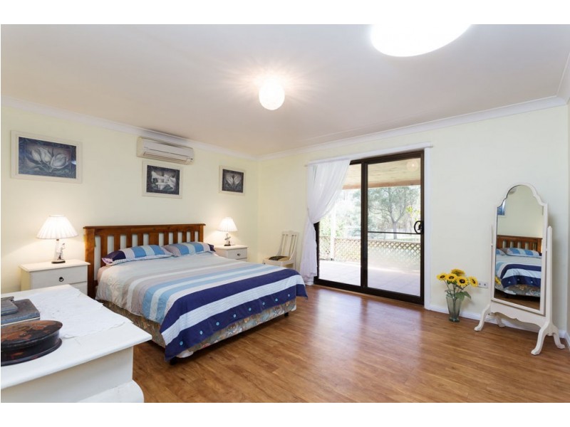 25 Myles Close, Old Bar NSW 2430