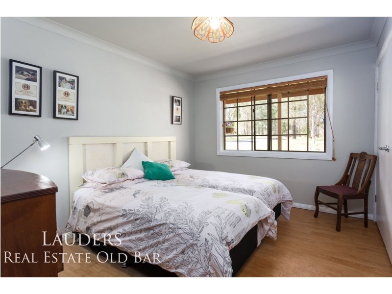 25 Myles Close, Old Bar NSW 2430
