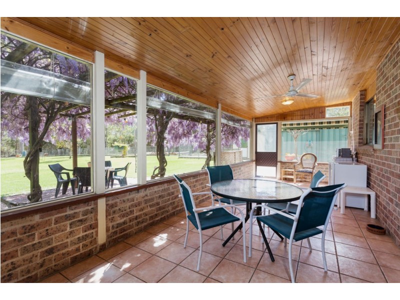 25 Myles Close, Old Bar NSW 2430