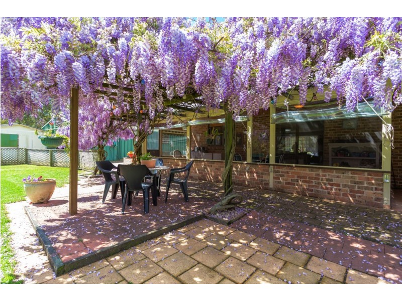 25 Myles Close, Old Bar NSW 2430