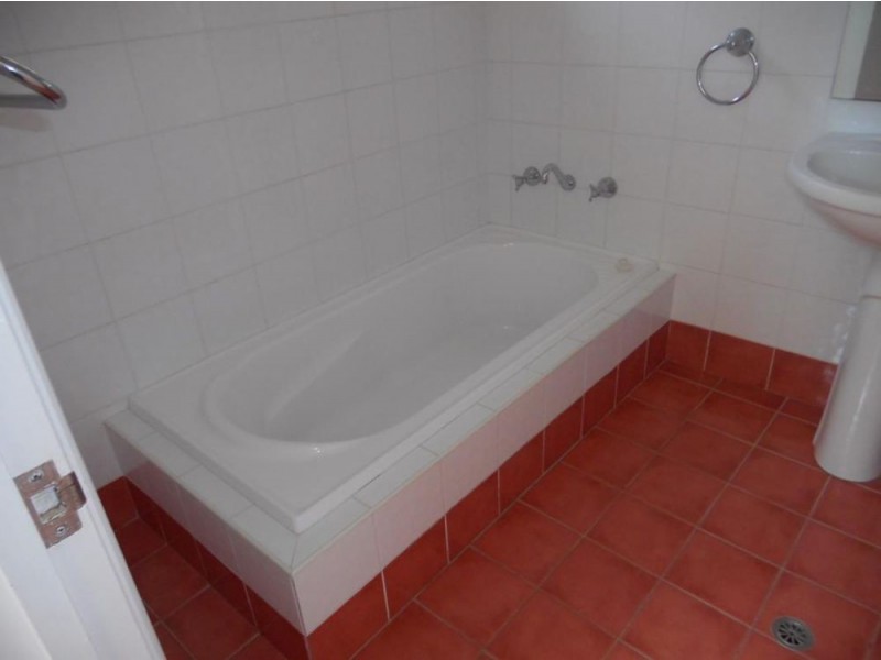 7 Pacific Parade, Old Bar NSW 2430