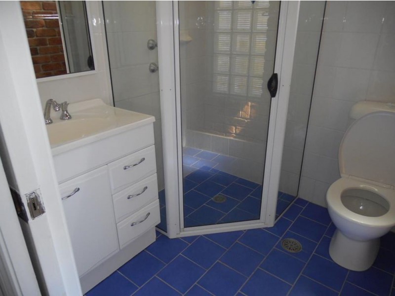 7 Pacific Parade, Old Bar NSW 2430
