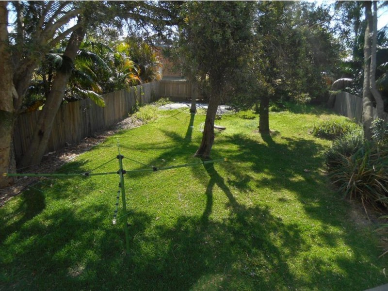 7 Pacific Parade, Old Bar NSW 2430