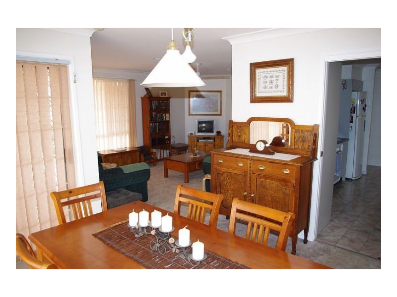 5 Kestrel Ave, Old Bar NSW 2430