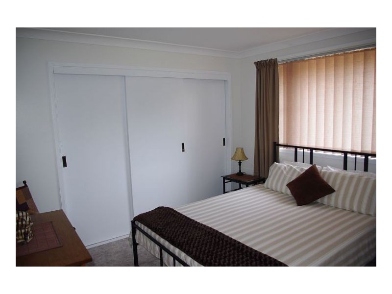 5 Kestrel Ave, Old Bar NSW 2430