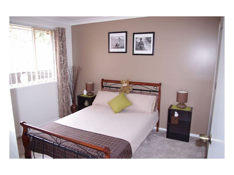 5 Kestrel Ave, Old Bar NSW 2430