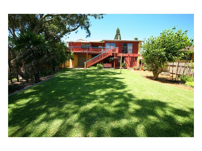 1 Tirriki Street, Old Bar NSW 2430