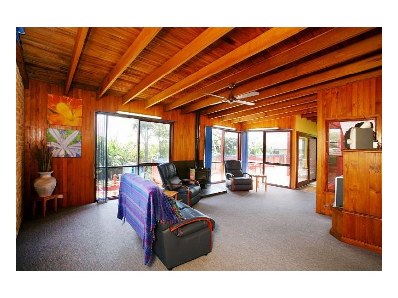 1 Tirriki Street, Old Bar NSW 2430