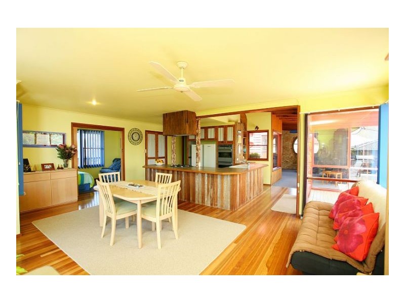 1 Tirriki Street, Old Bar NSW 2430