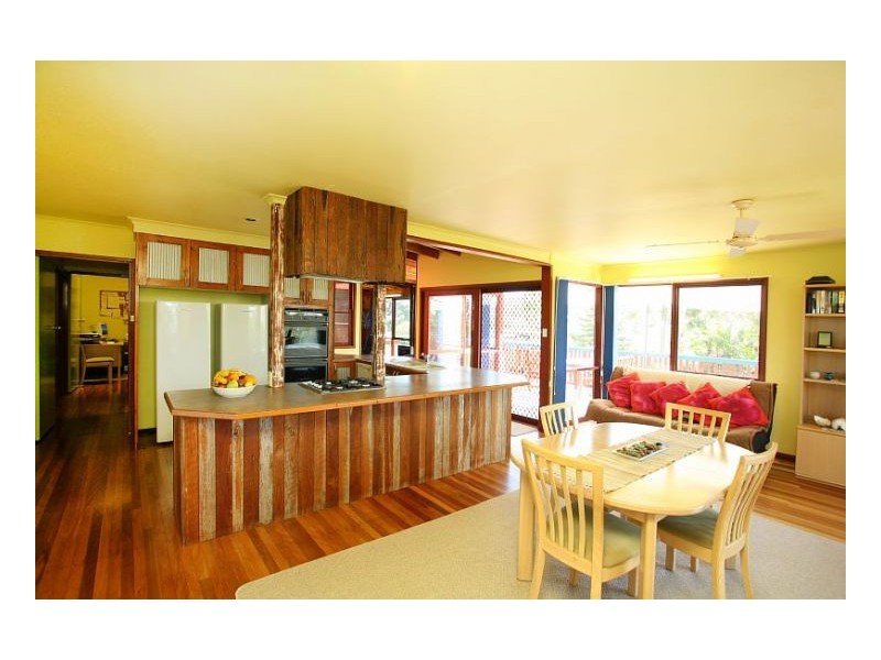 1 Tirriki Street, Old Bar NSW 2430